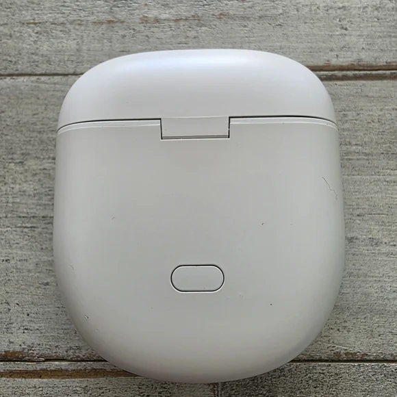 Bose Quiet Comfort Ultra White Smoke Wireless Earbuds - Picture 6 of 9